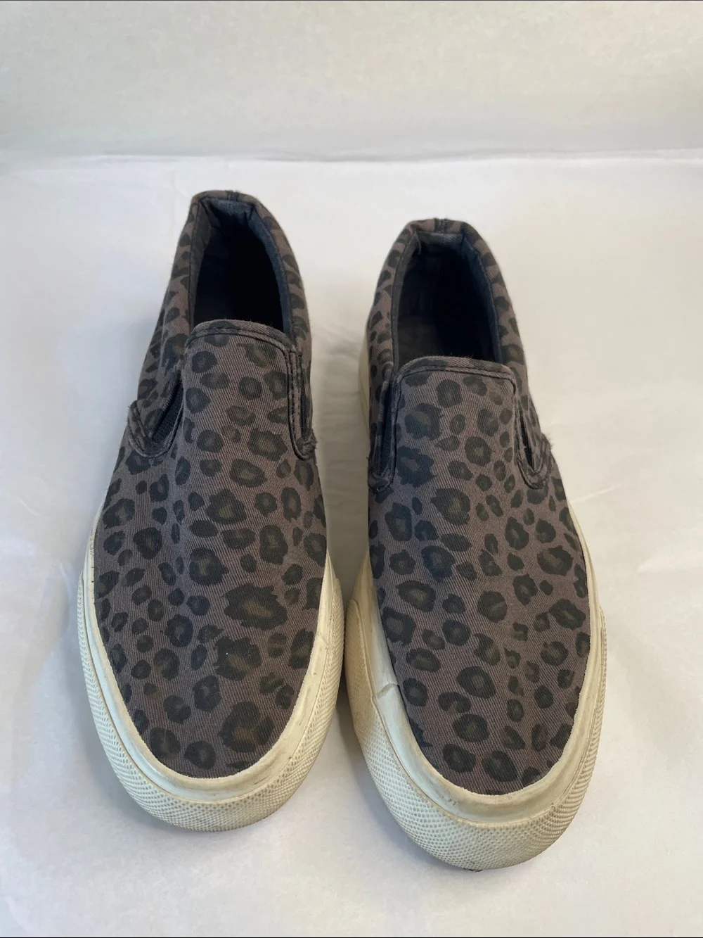 Restricted stylish slip